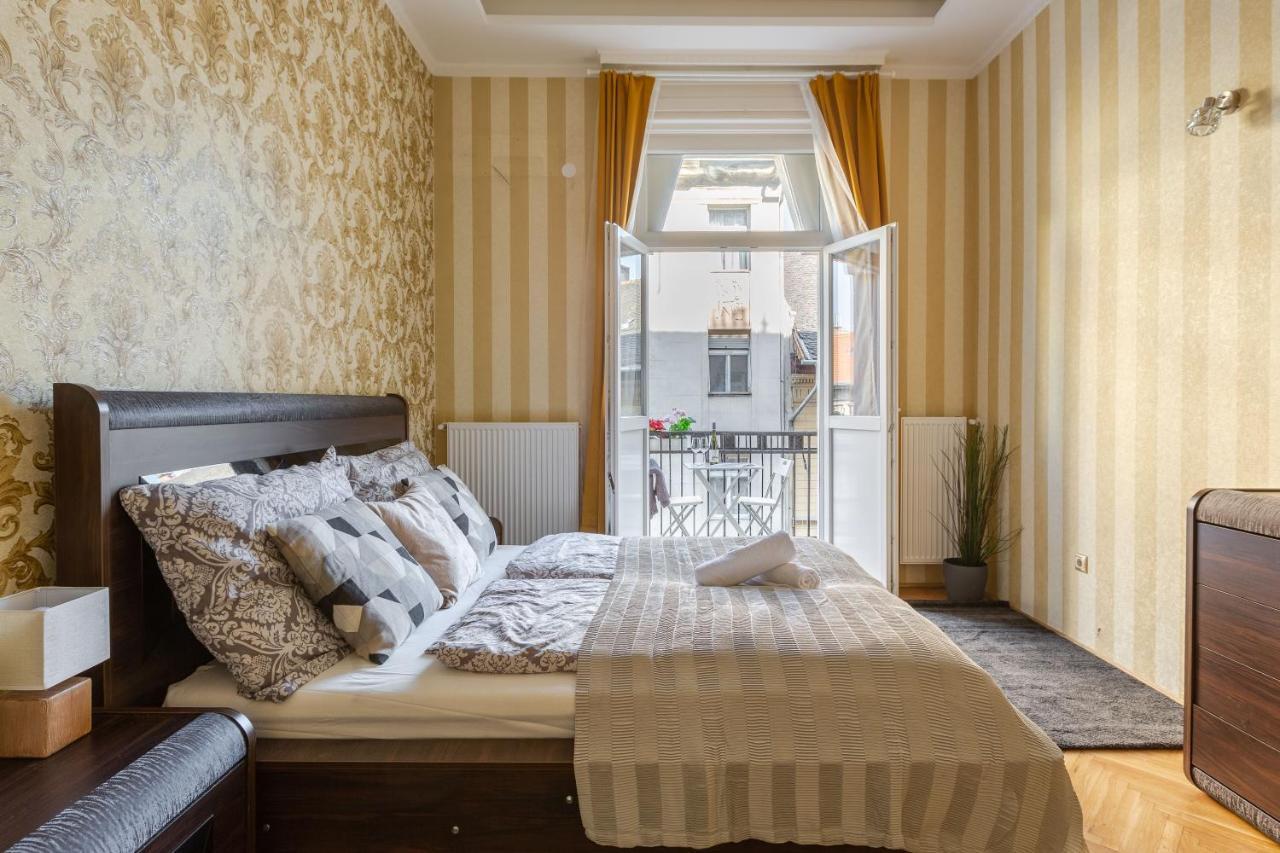Luxury Downtown Home By Anna 布达佩斯 外观 照片